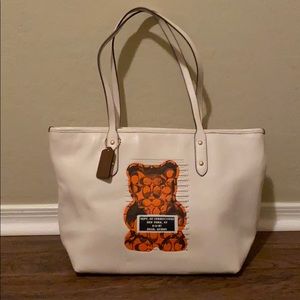Coach purse Limited edition